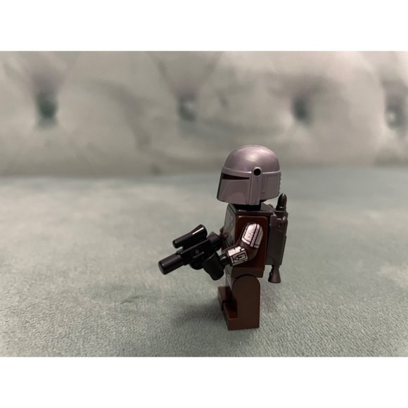 sw1166 The Mandalorian Minifigure - Silver Beskar Armor, Jetpack" NEW L206 - Picture 2 of 6